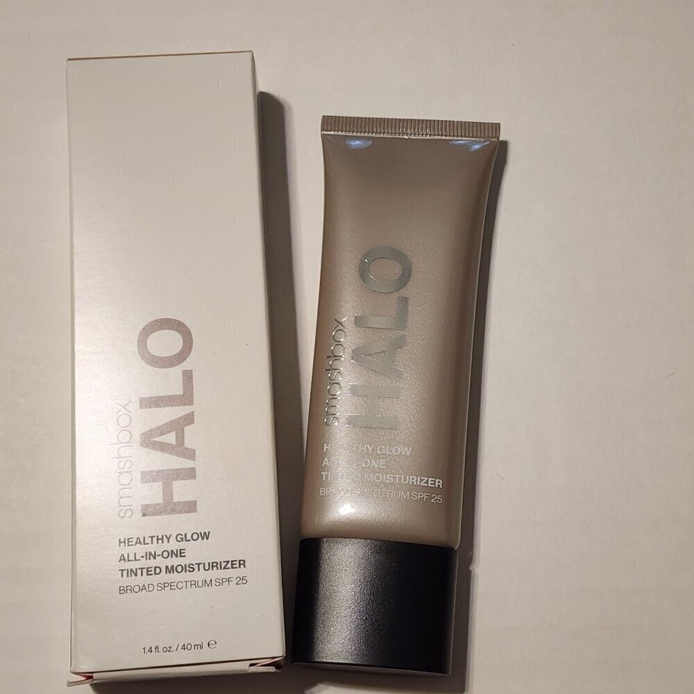 Smashbox Halo Healthy Glow All-In-One Tinted Moisturizer Medium SPF 25 w…